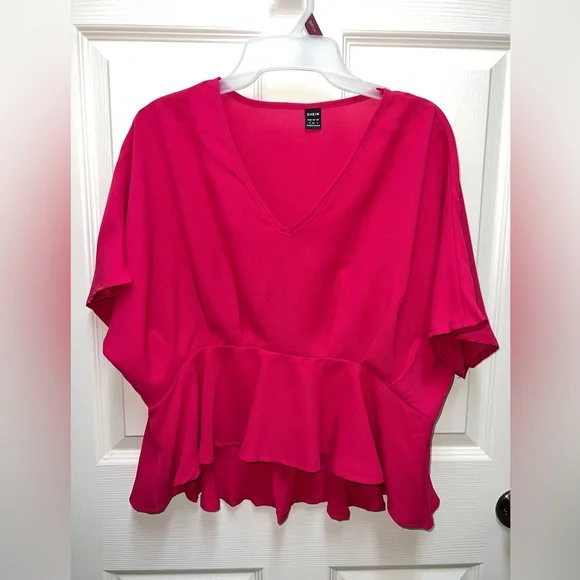 🩷 NWOT! Fucshia Peplum Blouse - Picture 7 of 7